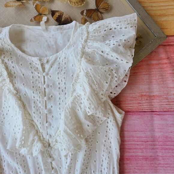 Urban Outfitters White Magnolia Floral Eyelet Ruffle Straight Cropped Jumpsuit M - Picture 9 of 10